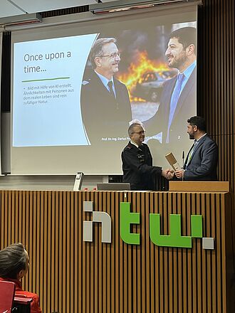 Rolf Erbe und Darius Friedemann geben sich die Hand